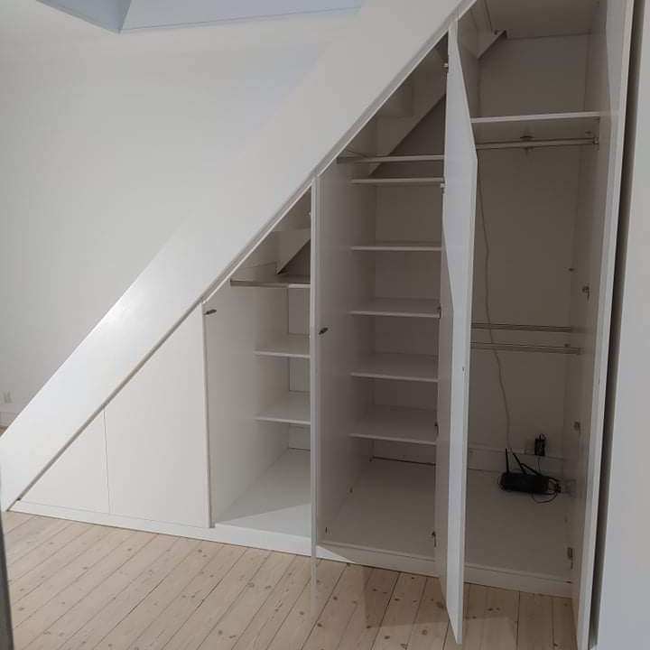 skab-under-trappe4